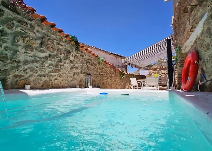 El Eden Con Piscina Y Jacuzzi Montánchez
