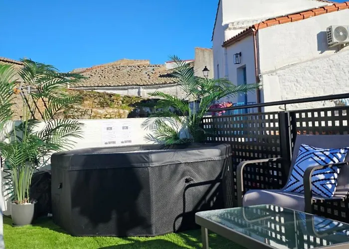 El Eden Con Piscina Y Jacuzzi Villa