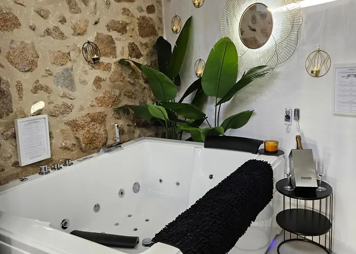 El Eden Con Piscina Y Jacuzzi * Montánchez