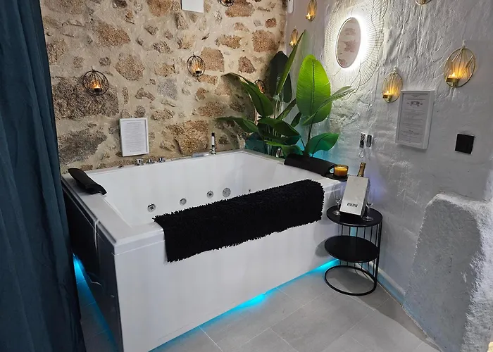 El Eden Con Piscina Y Jacuzzi Villa